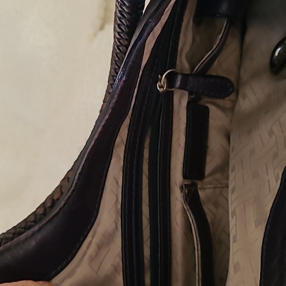 Cole Haan Genevieve Woven Triangle Plum
Leather Boho Chic Tote Satchel - Picture 13 of 16